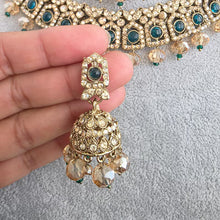 Green Stones Kundan Necklace Set/ Kundan Choker/Bollywood Jewelry/ Indian jewelry/Pakistani necklace/ punjabi/bridal necklace/indian wedding