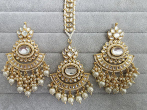 White Kundan Tikka Earrings Set /Indian Bridal Maang Tikka set/ Kundan earrings/ Jaggo, Mayya Jewelry/ Indian jewelry/ Bridesmaid Gift
