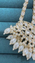 White gold Kundan Pearl Passa, Jhoomer, Side tikka Indian Punjabi Pakistani wedding jewelry, jewelry, Hair accesories